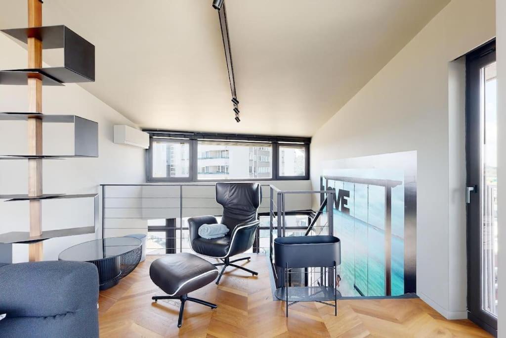 Stylovy Loft S Ohromnou Terasou Apartamento Bratislava Exterior foto