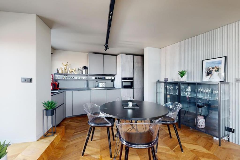 Stylovy Loft S Ohromnou Terasou Apartamento Bratislava Exterior foto