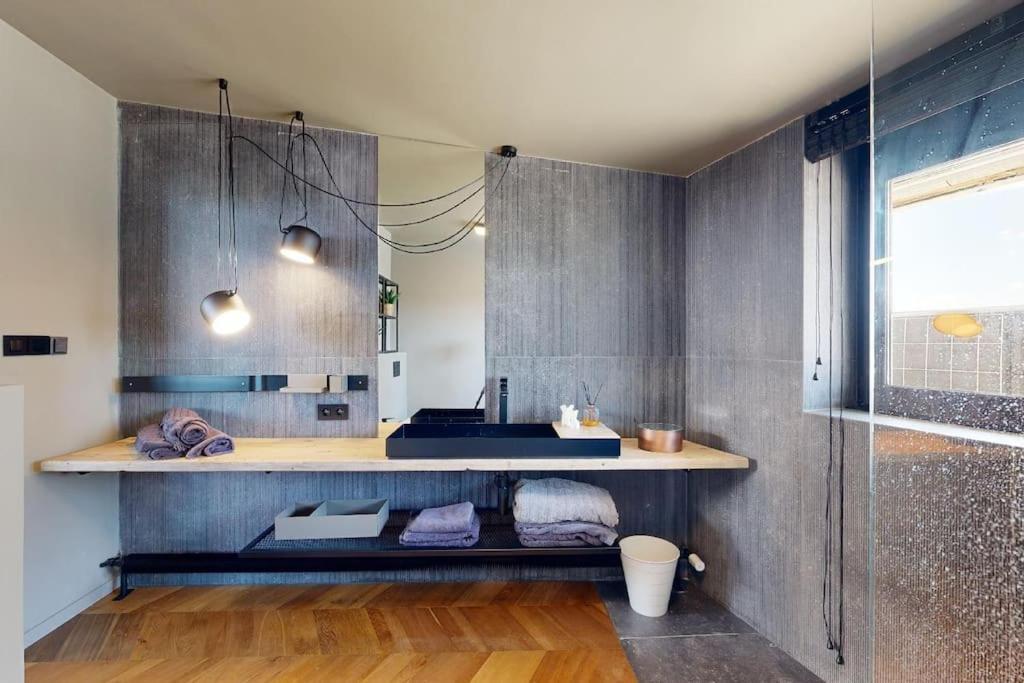 Stylovy Loft S Ohromnou Terasou Apartamento Bratislava Exterior foto